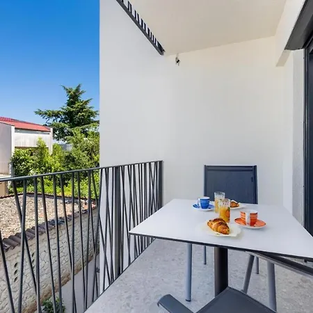 Luxury Rim Tim Apartment